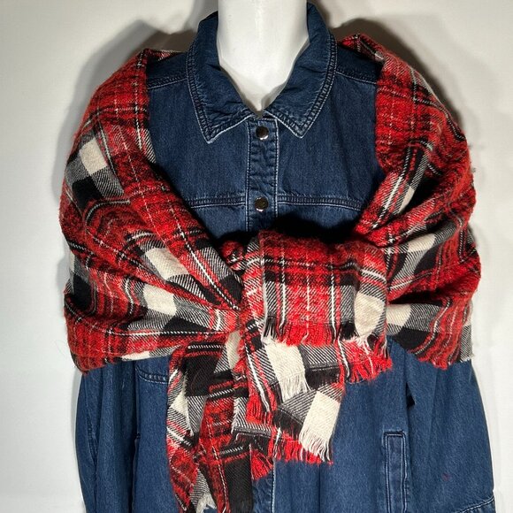 BCBGeneration Oversized Scarf Red Black Old $ Preppy Staple Academia Heritage - Picture 4 of 7